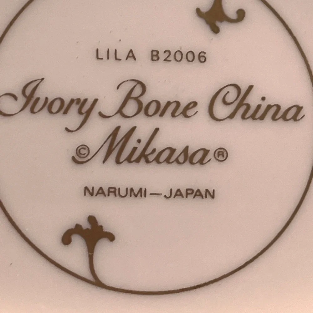 Vintage bone China Mikasa basket